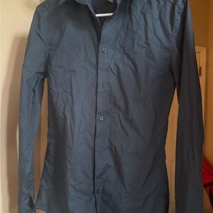 H&M Men's Black Button-Up Shirt